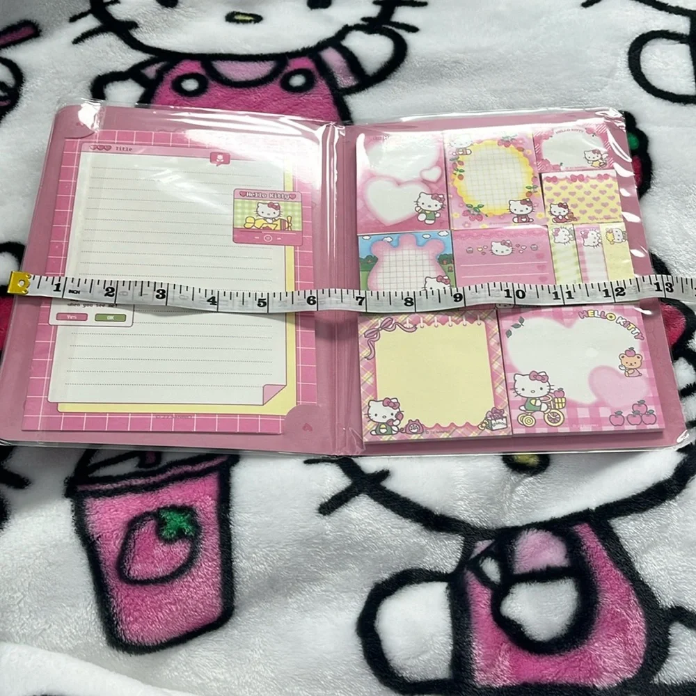 Hello Kitty Memo Book-Style Set of Sticky Notes and Stationary Pages